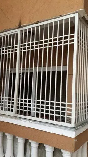 ورشة حدادة في الرياض صيانة ابواب شبابيك جميع انواع الحدادة